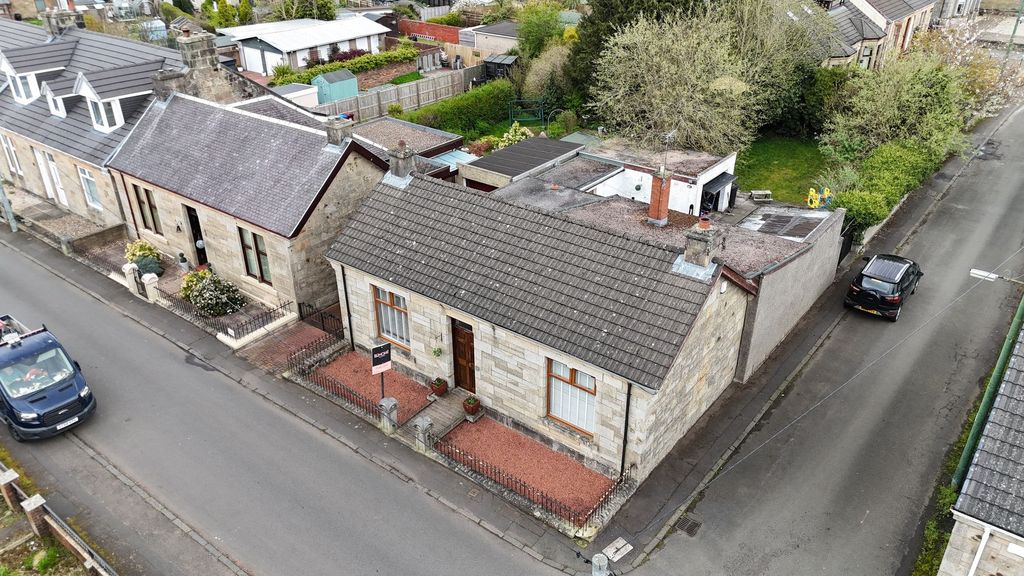 Property photo 2 of 26