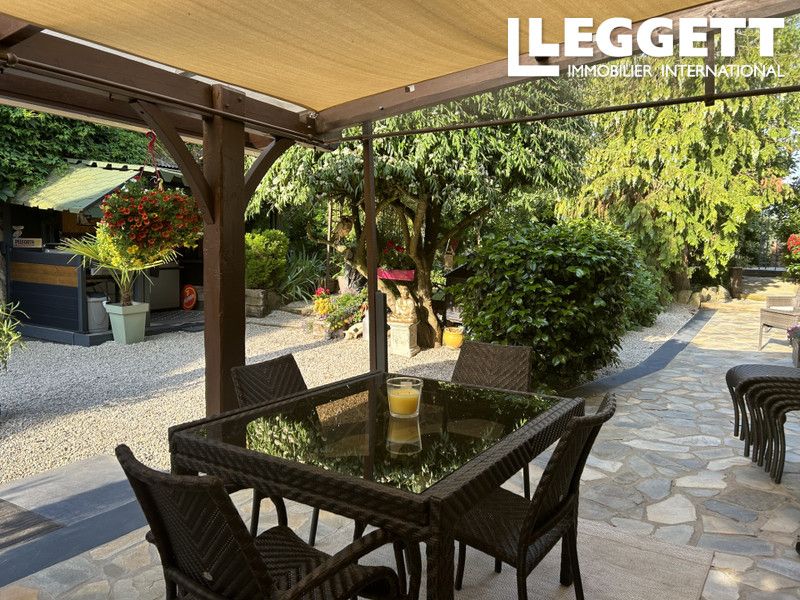 Property photo 2 of 10