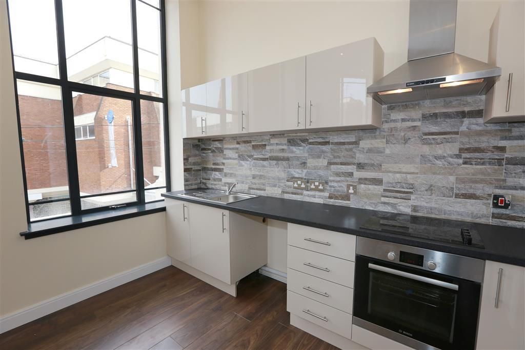 Property photo 1 of 11 Kitchen