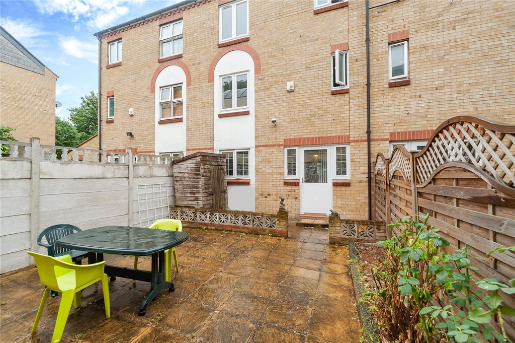 Property photo 2 of 14