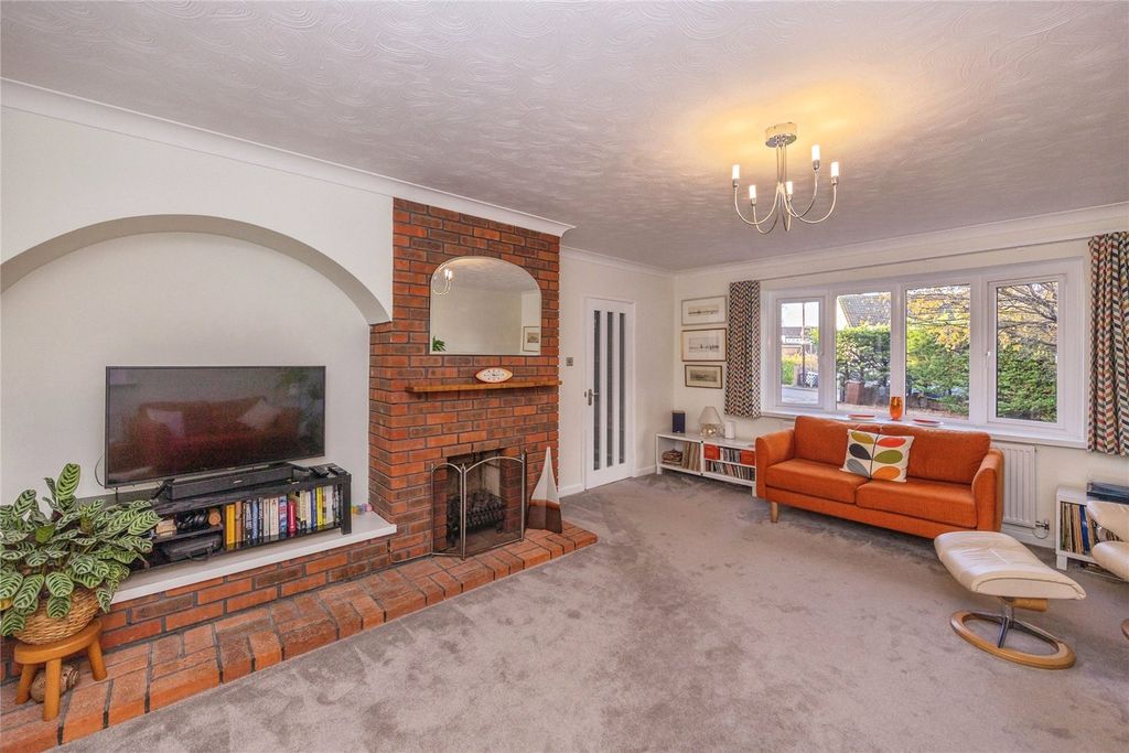 Property photo 2 of 25 Picture No. 13