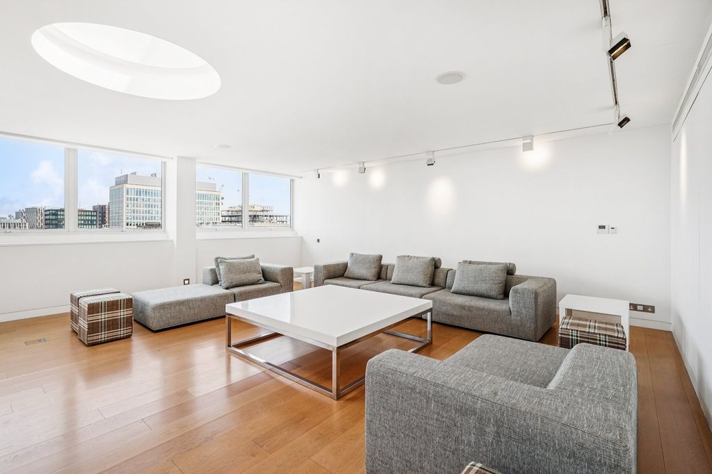 Property photo 1 of 29