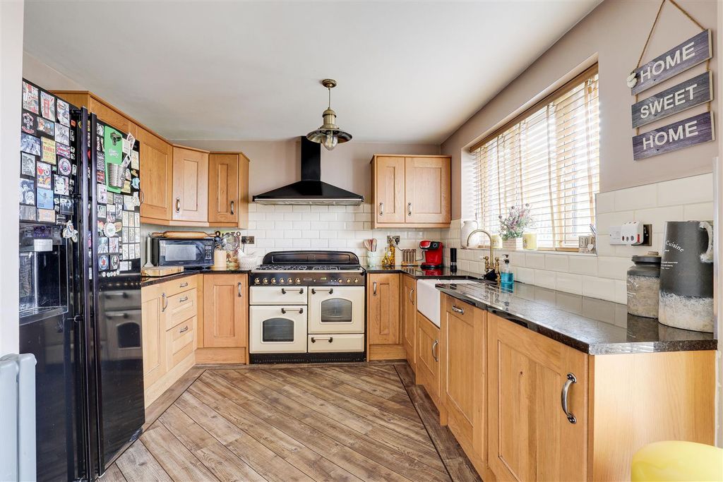 Property photo 3 of 29 Img_6162-Img_6166.Jpg