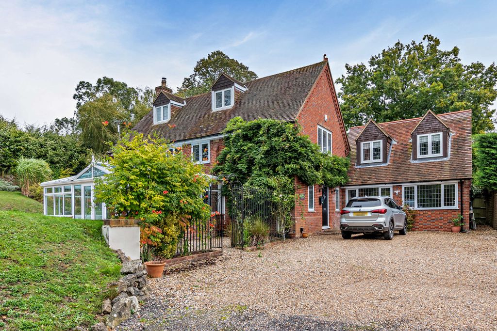 Property photo 1 of 33