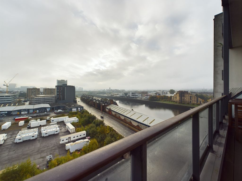 Property photo 2 of 25