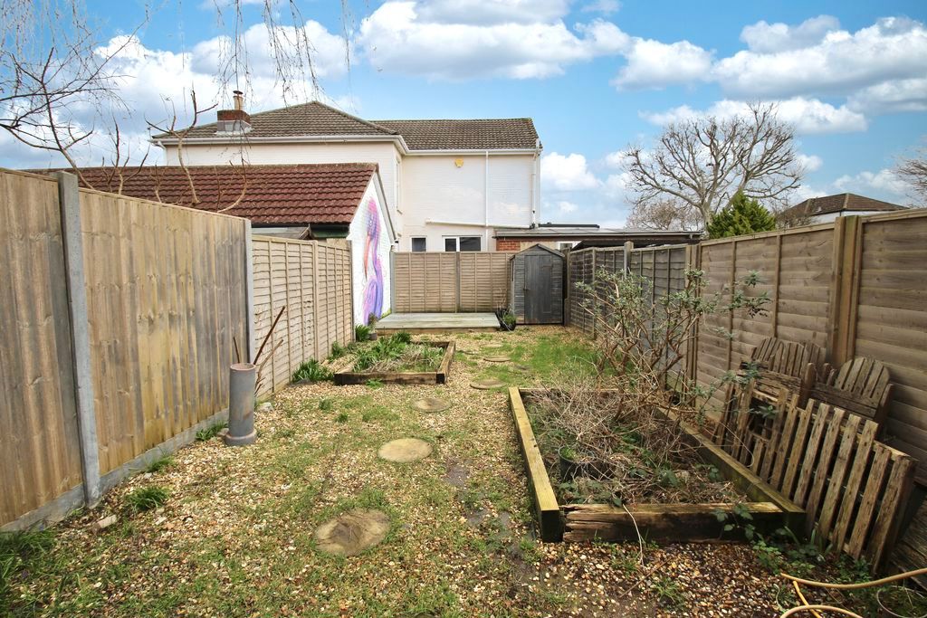 Property photo 2 of 12 Private Garden