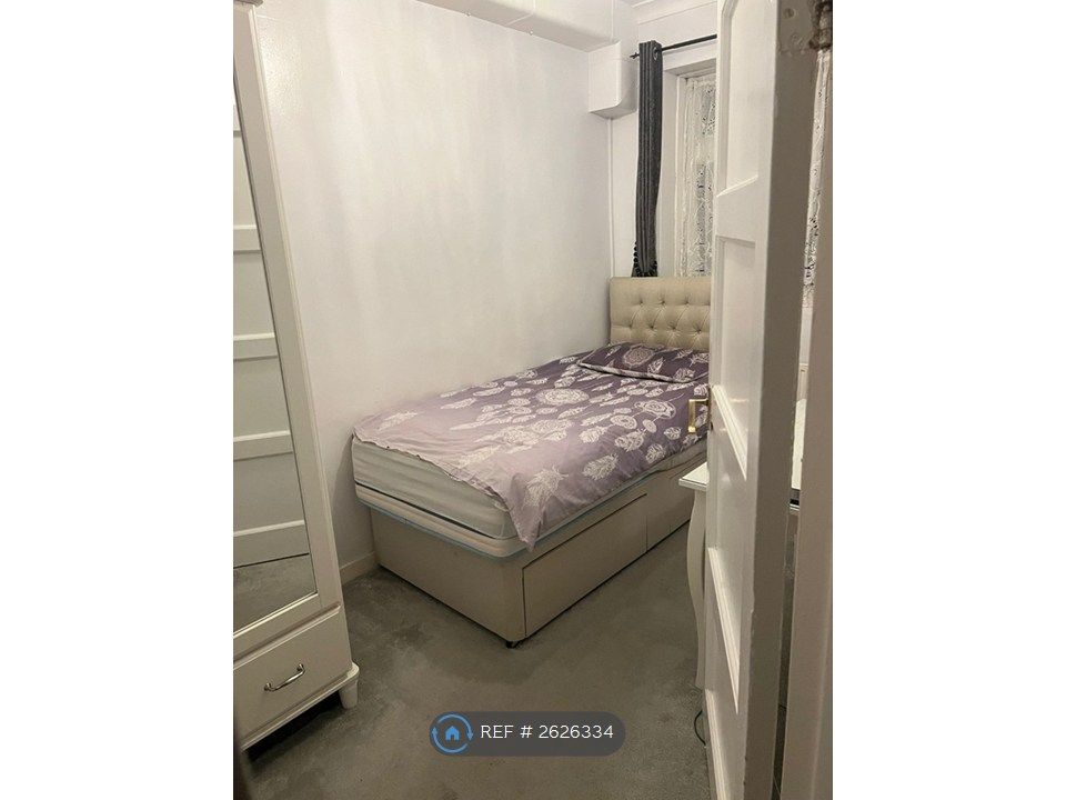 Property photo 2 of 3