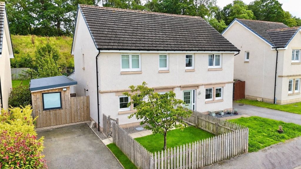 Property photo 1 of 35