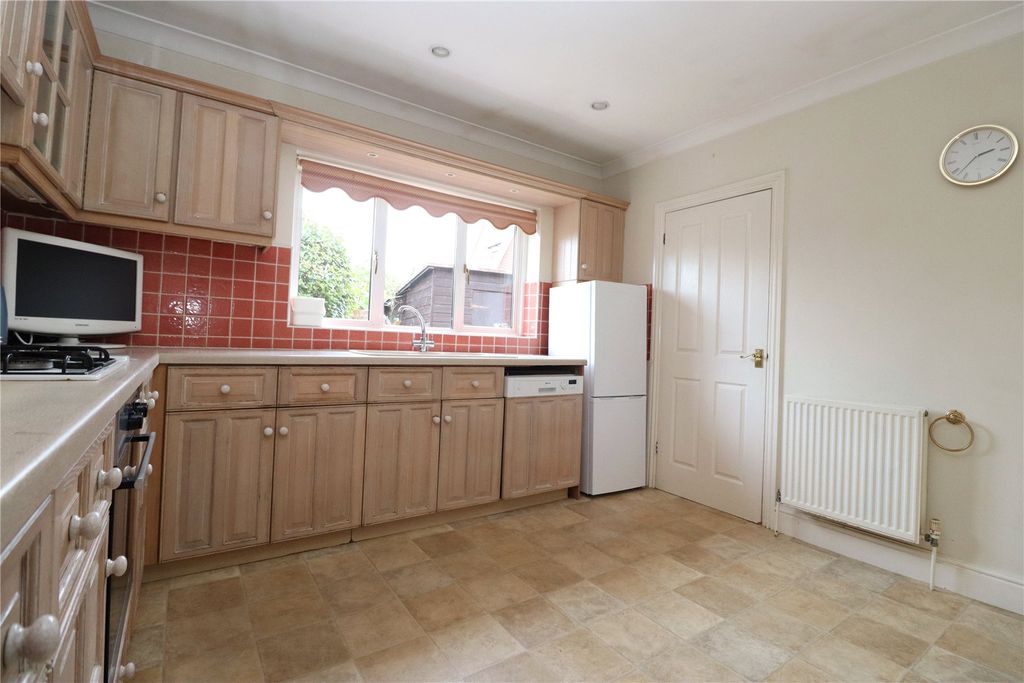 Property photo 2 of 23 Picture No. 25