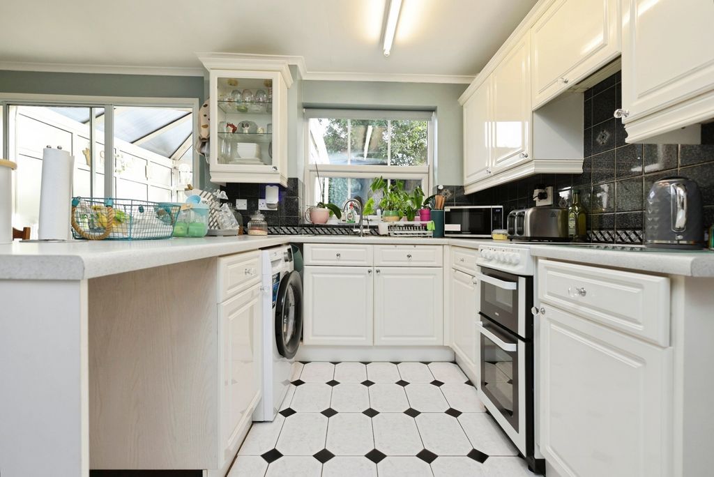 Property photo 2 of 21 Pbox-Img.Jpg