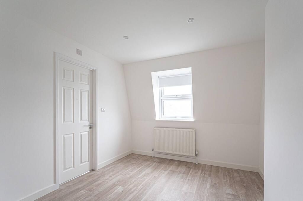 Property photo 3 of 4 c7Ff34F09d2F94c5908286Bf3d94Eec4