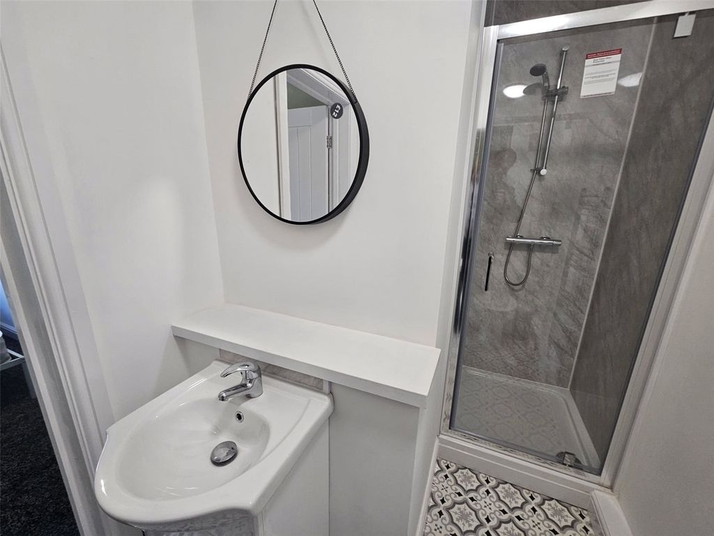 Property photo 3 of 5 Picture No. 05