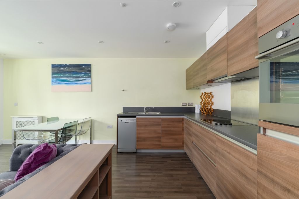 Property photo 2 of 17 Kitchen - Reception