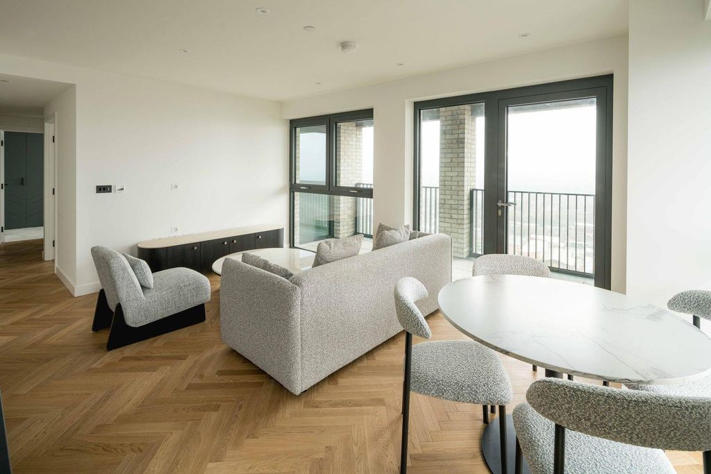 Property photo 2 of 12 Zugevdhg.Jpeg