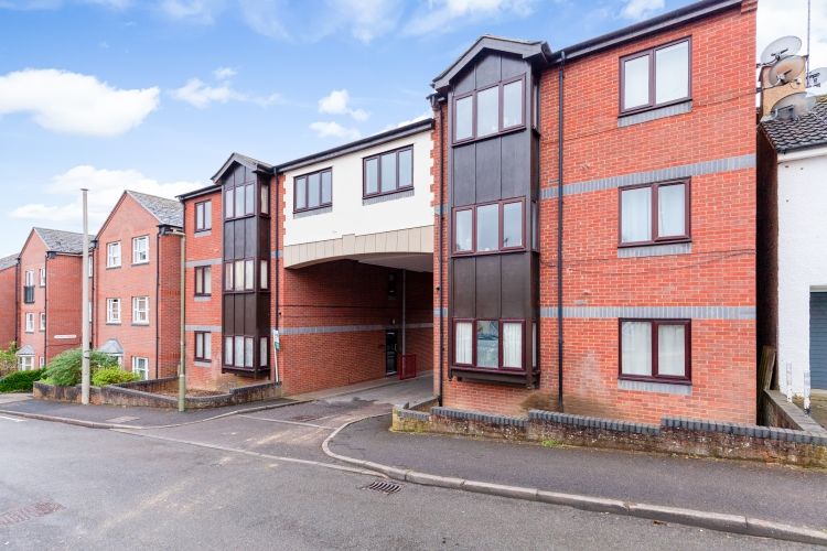 Property photo 1 of 7 220950