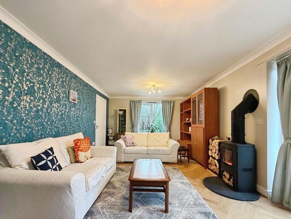 Property photo 2 of 37 Pbox-Img.Jpg