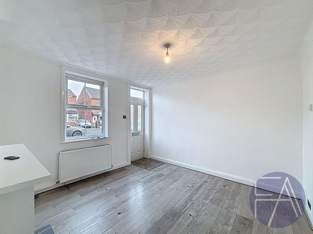 Property photo 3 of 17 4776997