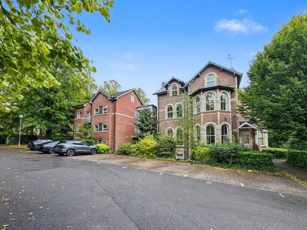 Property photo 1 of 16