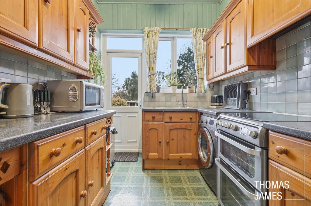 Property photo 3 of 14