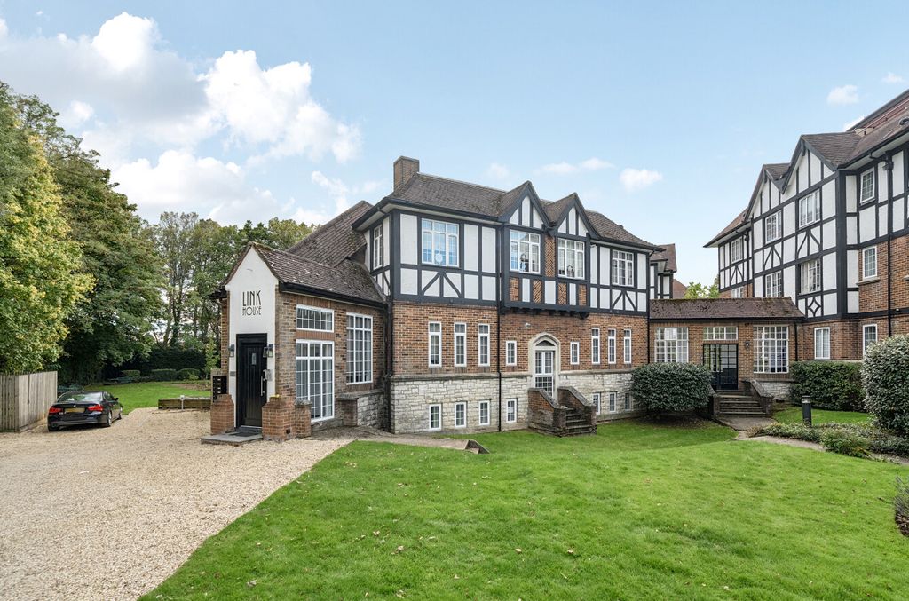 Property photo 1 of 13 1349718-9-68E68B1...