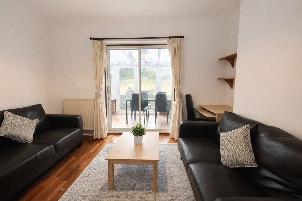 Property photo 3 of 7 Photo 14