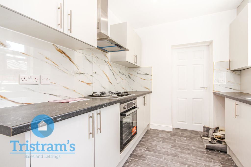 Property photo 2 of 12 Img_3144