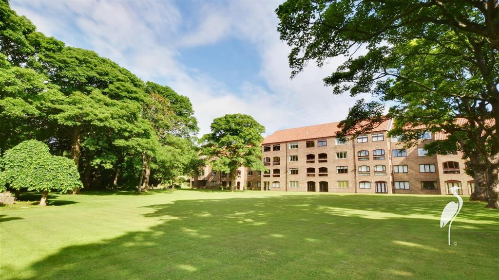 Property photo 1 of 28 Outside