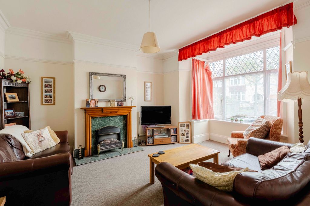 Property photo 2 of 13 Dsc01128-Hdr