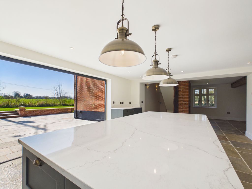Property photo 3 of 39 Tithe Farm Ilketshall St Andrew Kitchen Island