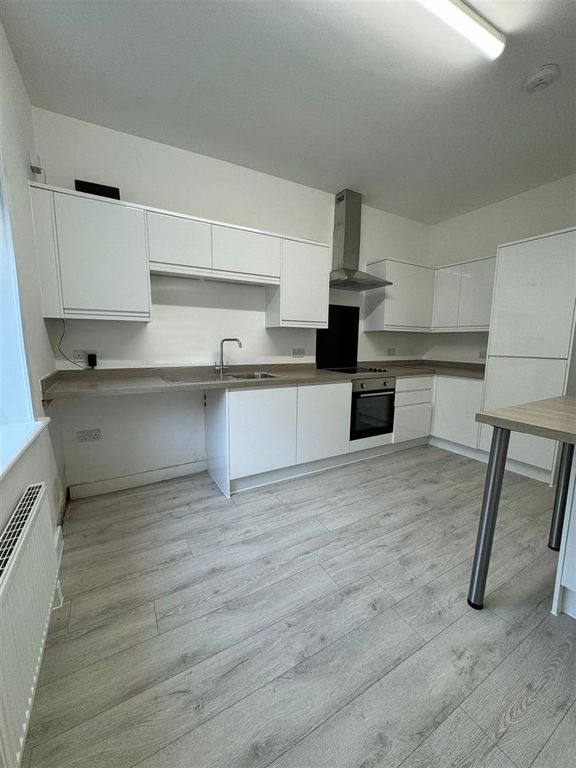 Property photo 1 of 12 1Ab31076-6F8B-4d9A-B55c-A8A2A88Ff90c.Jpg