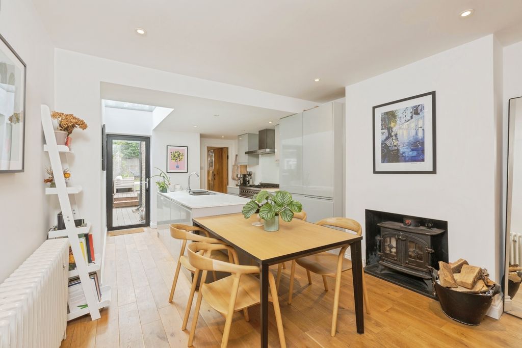 Property photo 1 of 19 Pbox-Img.Jpg