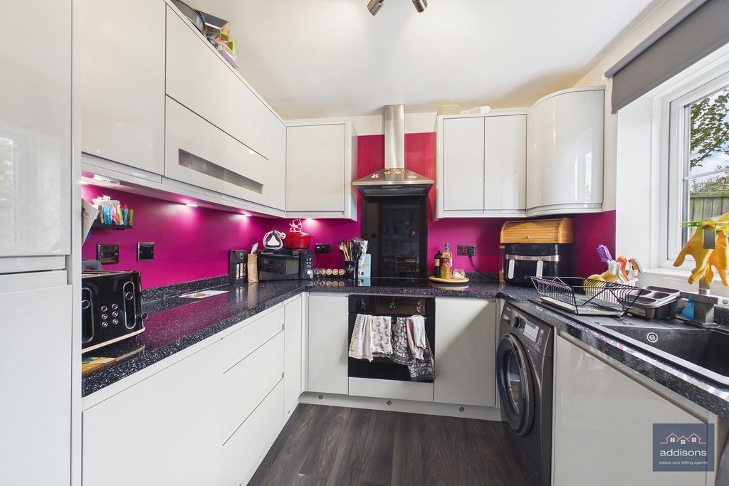 Property photo 3 of 17 Photo 3