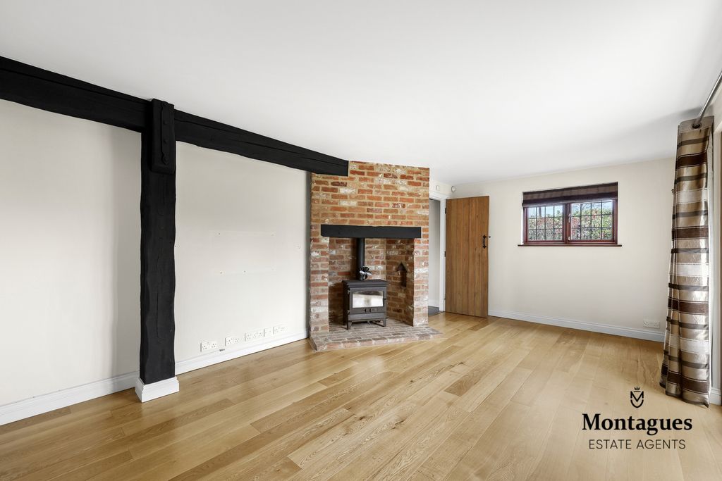 Property photo 3 of 30 Photo 12