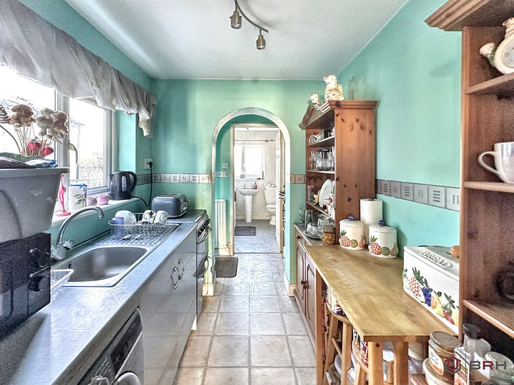 Property photo 3 of 14