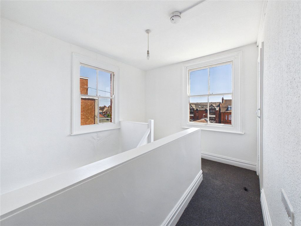 Property photo 2 of 8 Picture No. 01