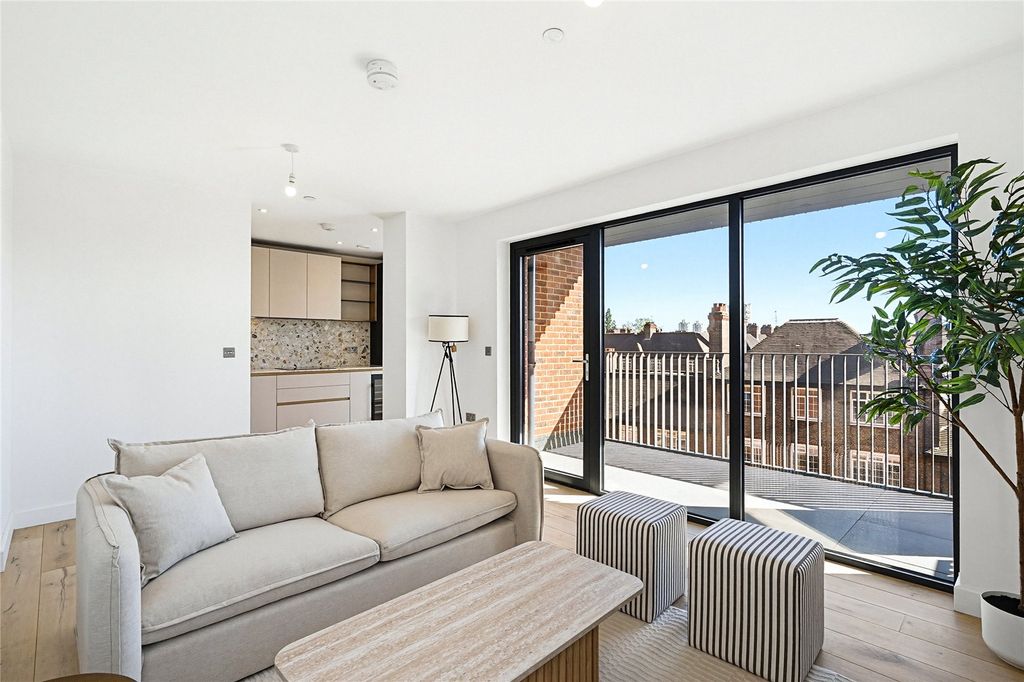 Property photo 2 of 12 Picture No. 04