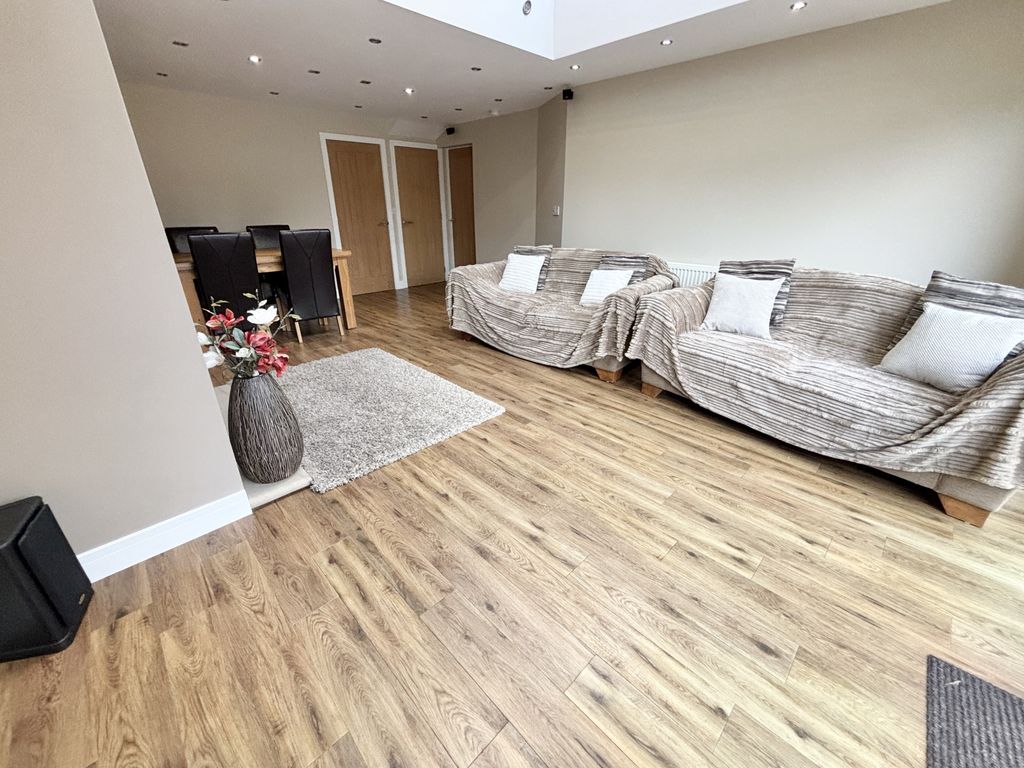 Property photo 3 of 30