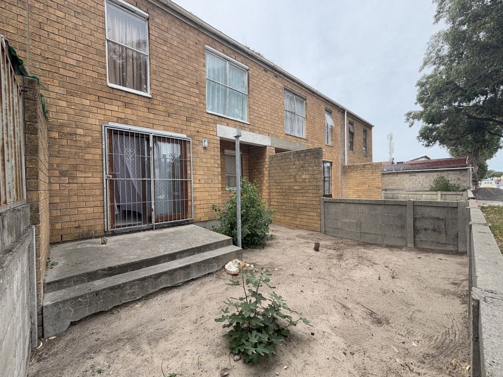 Property photo 1 of 23
