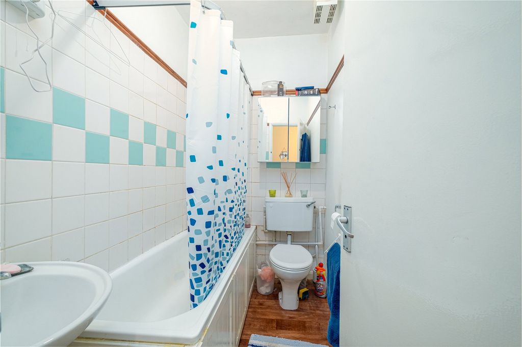 Property photo 3 of 5 Picture No. 04