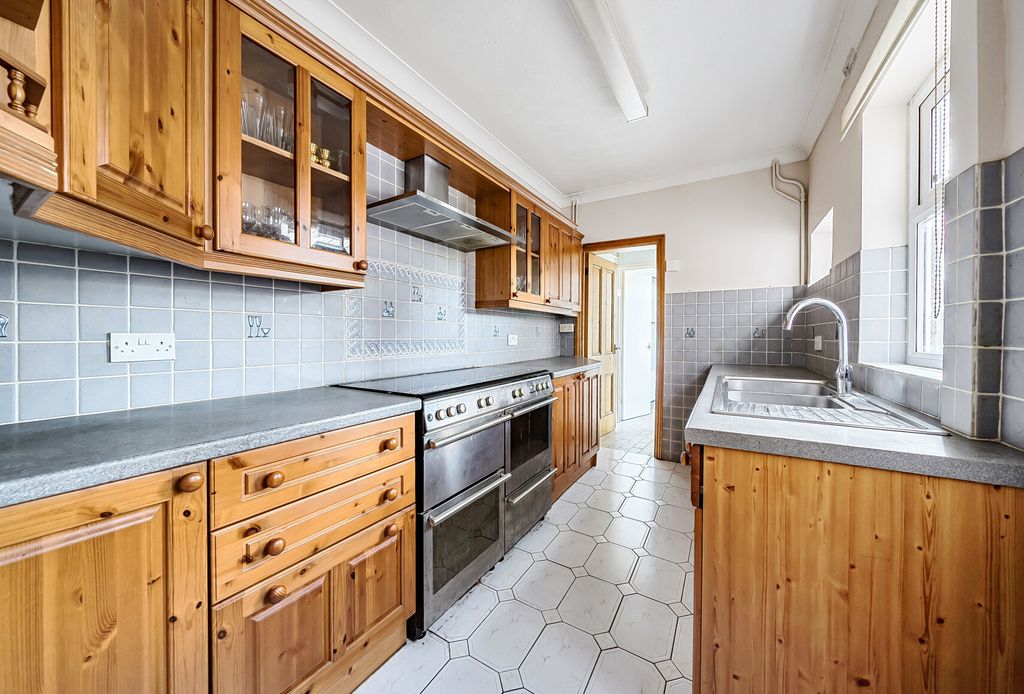 Property photo 1 of 18 1349047-6-68Ba20E...