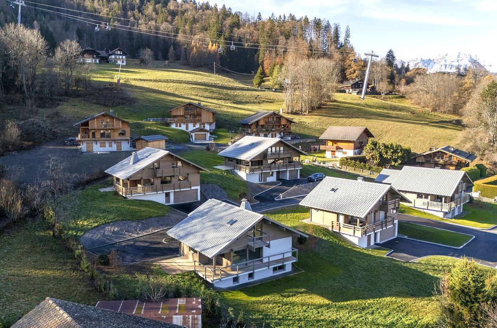 Property photo 3 of 9 The St Gervais Chale