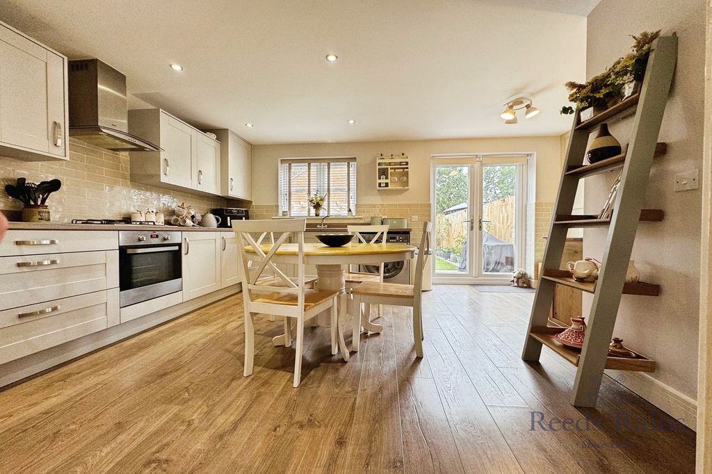 Property photo 3 of 23 Kitchen Dining Room