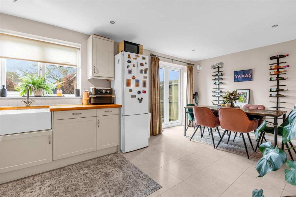 Property photo 2 of 22 Internal-8.Jpg