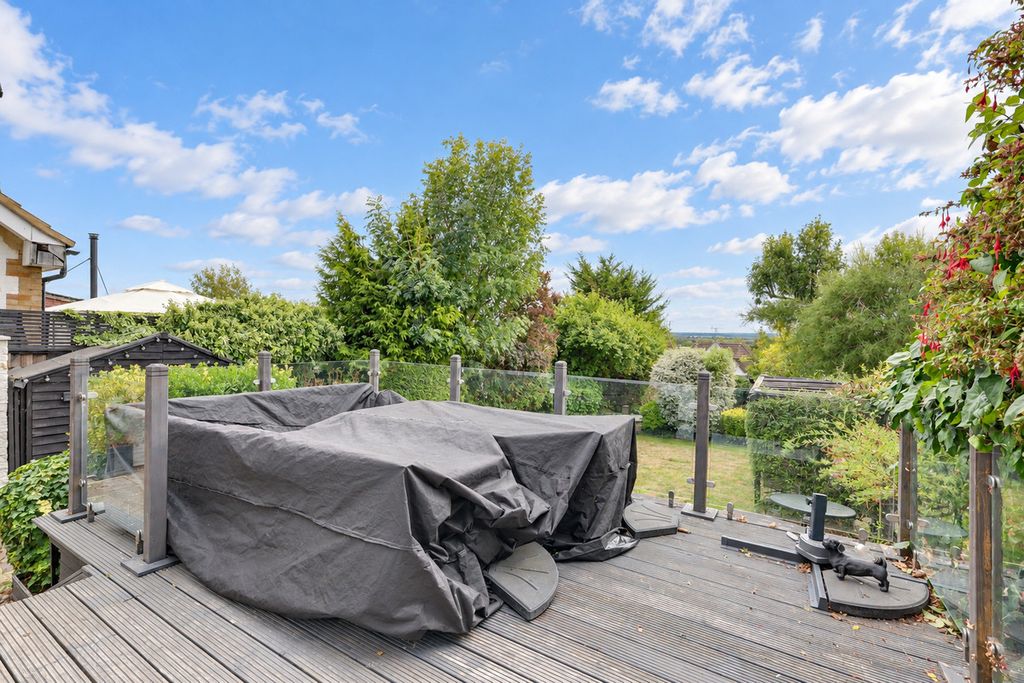 Property photo 3 of 35