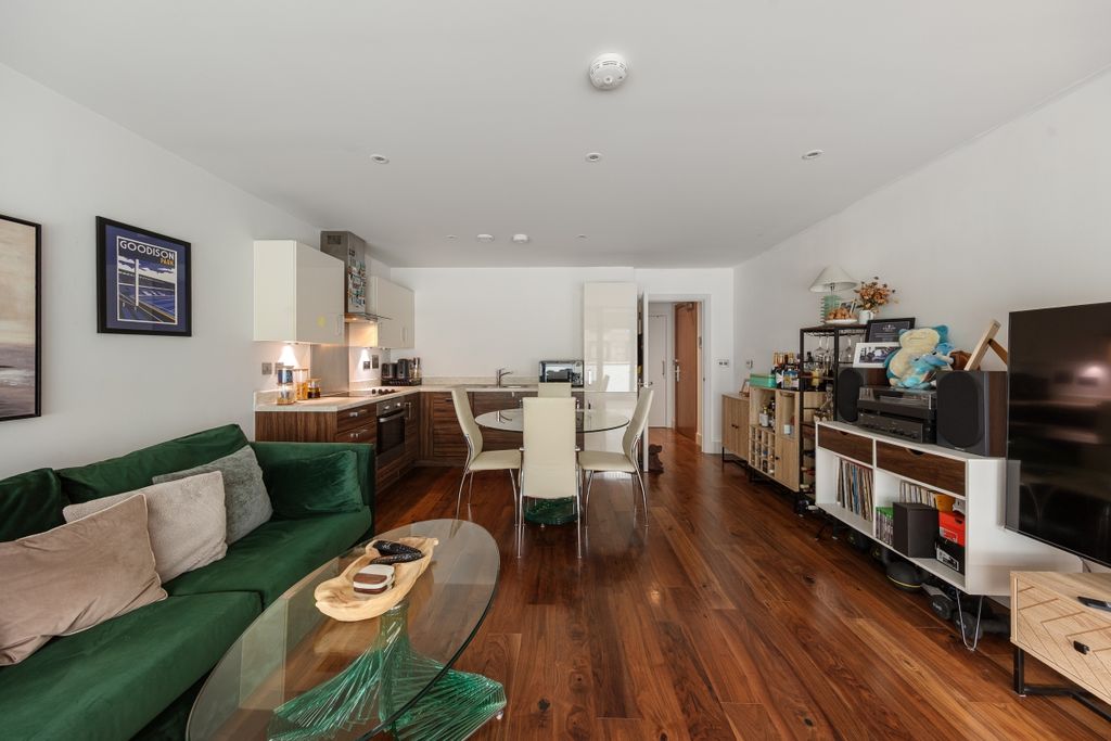 Property photo 3 of 12 094A9715