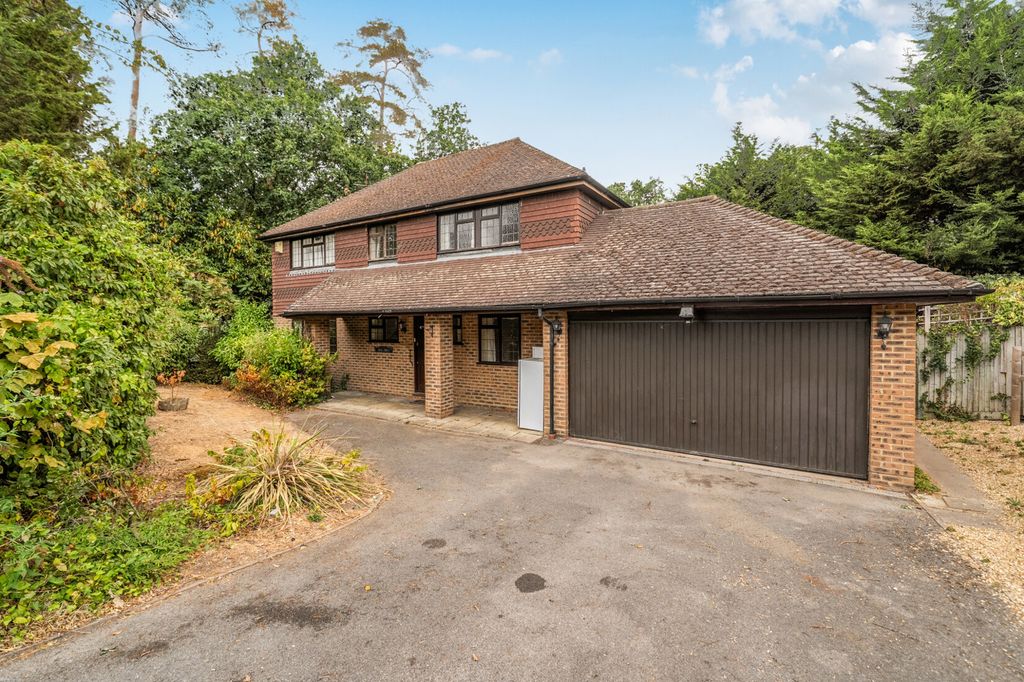 Property photo 1 of 22 External