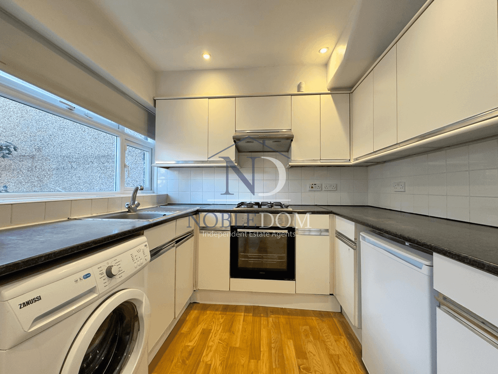 Property photo 1 of 10 3 Bedroom Terraced House, Located In West Hounslow