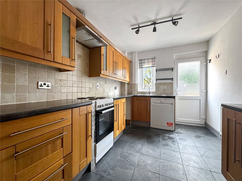 Property photo 3 of 22 Kitchen