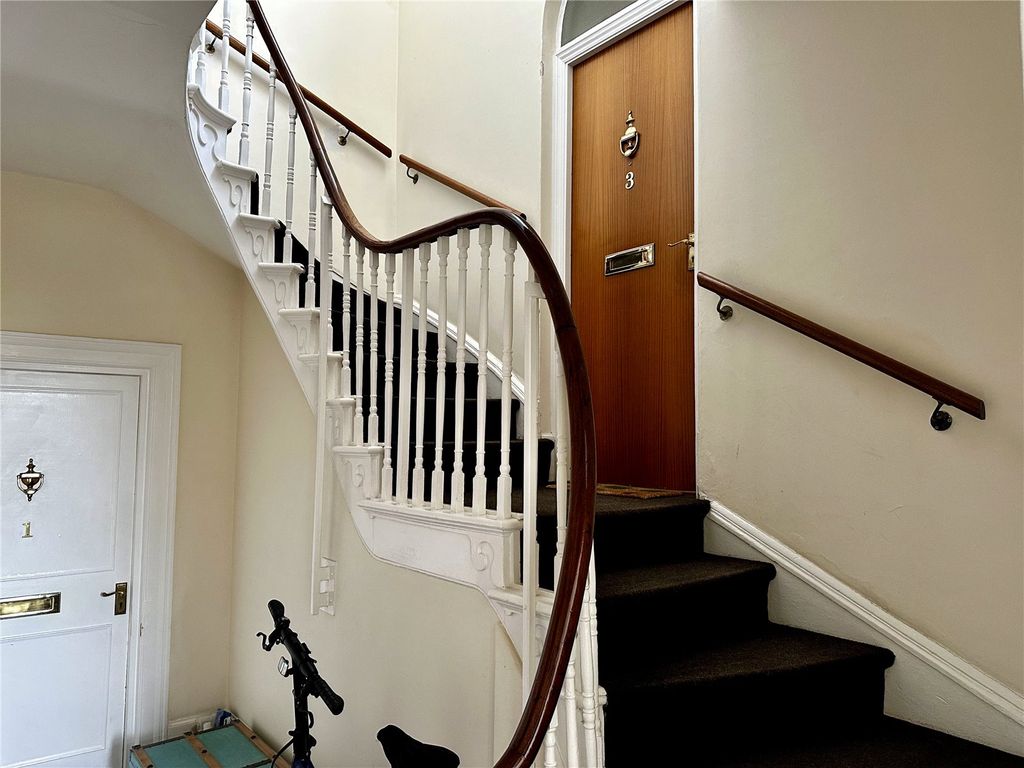 Property photo 2 of 8 Picture No. 09