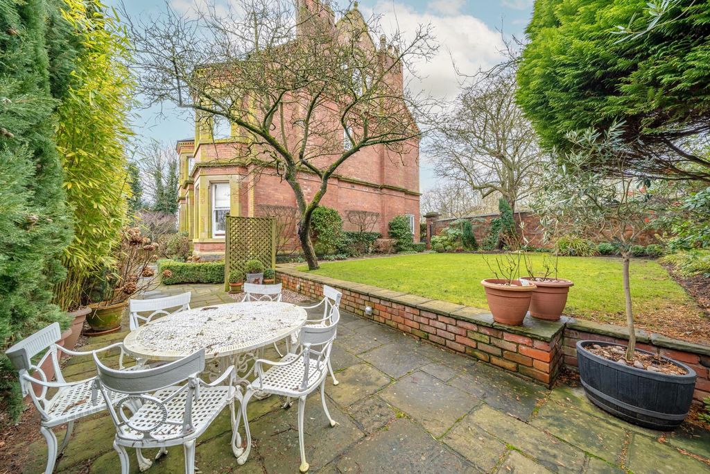Additional image 20 of 3 bed flat for saleLincoln Circus, The Park NG7